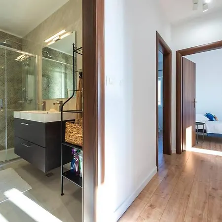 Апартаменты Stylish Penthouse With A Sea View Terrace *